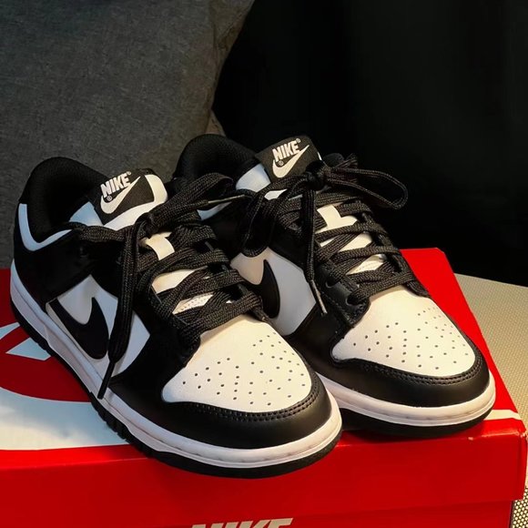 Nike Dunk Low Retro White Black Panda - Picture 1 of 6
